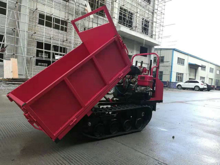 如何延長履帶運(yùn)輸車的使用壽命